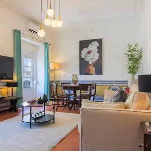 Charming Chiado 2bedr W/balcony And View Apartment